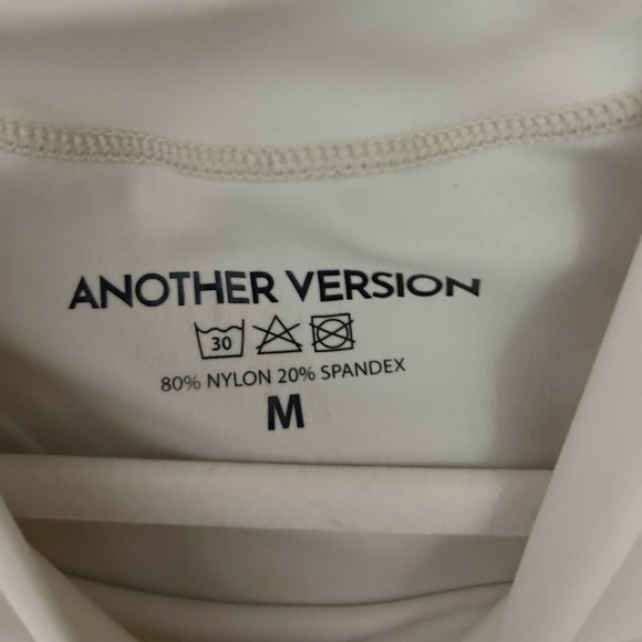 Another Version Second Skin Tee in Bone - Picture 6 of 6